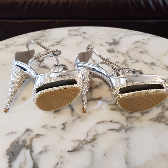 Silver, crystals, and rhinestones platform high heel sandal size 8.5 - Picture 6 of 6